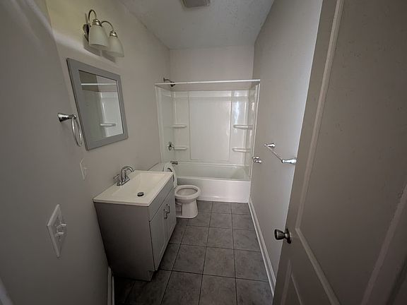 3rd image of 199-207 Howe Ave #203A