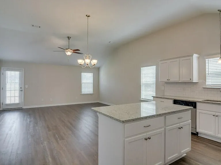 427 Amesbury Dr — Photo 19