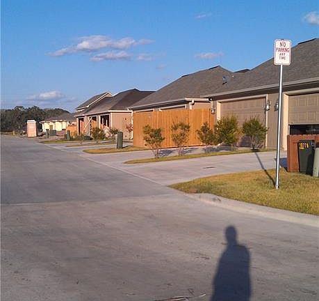 5th image of 1736 Dakota Ln