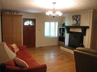 3rd image of 2184 Van Oss Dr