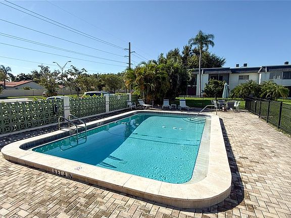 2nd image of 3500 Beneva Rd Unit 306