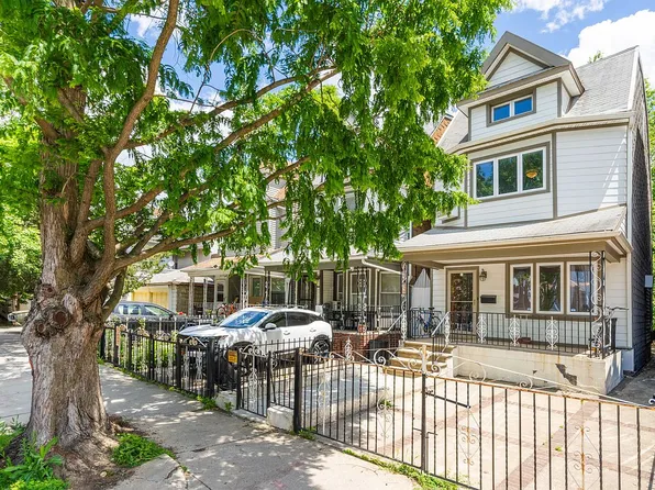 379 E 8th St, Brooklyn, NY 11218