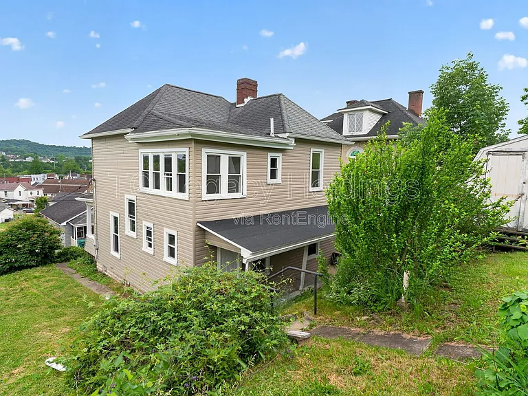 1527 Farland Ave — Photo 2