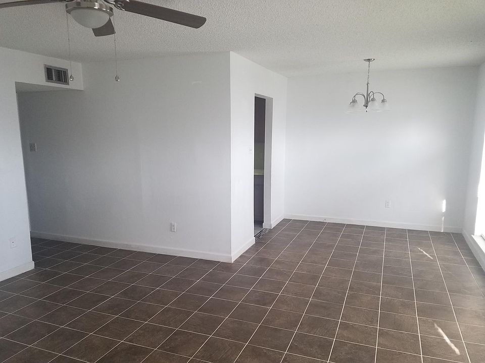 1st image of 1601 W McIntyre St APT 5
