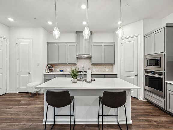 5th image of 3225 Switch St
