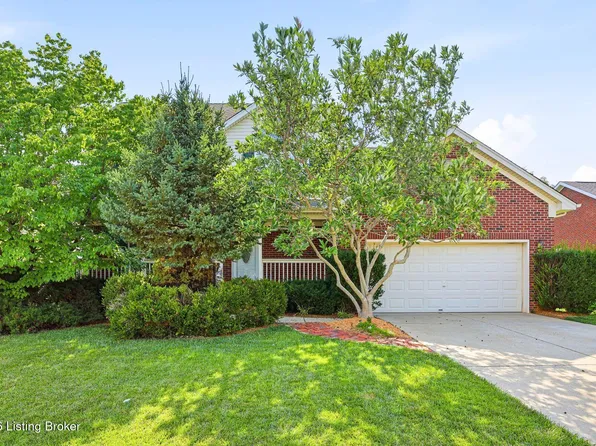 7022 Black Walnut Cir, Louisville, KY 40229