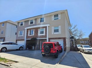 240-30 67th Ave, Little Neck, NY 11362