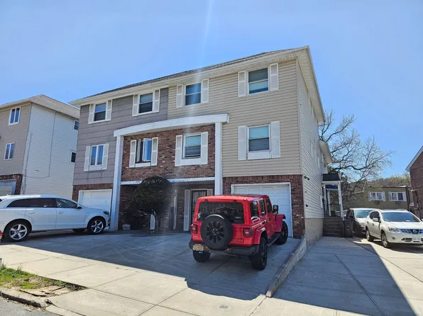 240-30 67th Ave, Little Neck, NY 11362