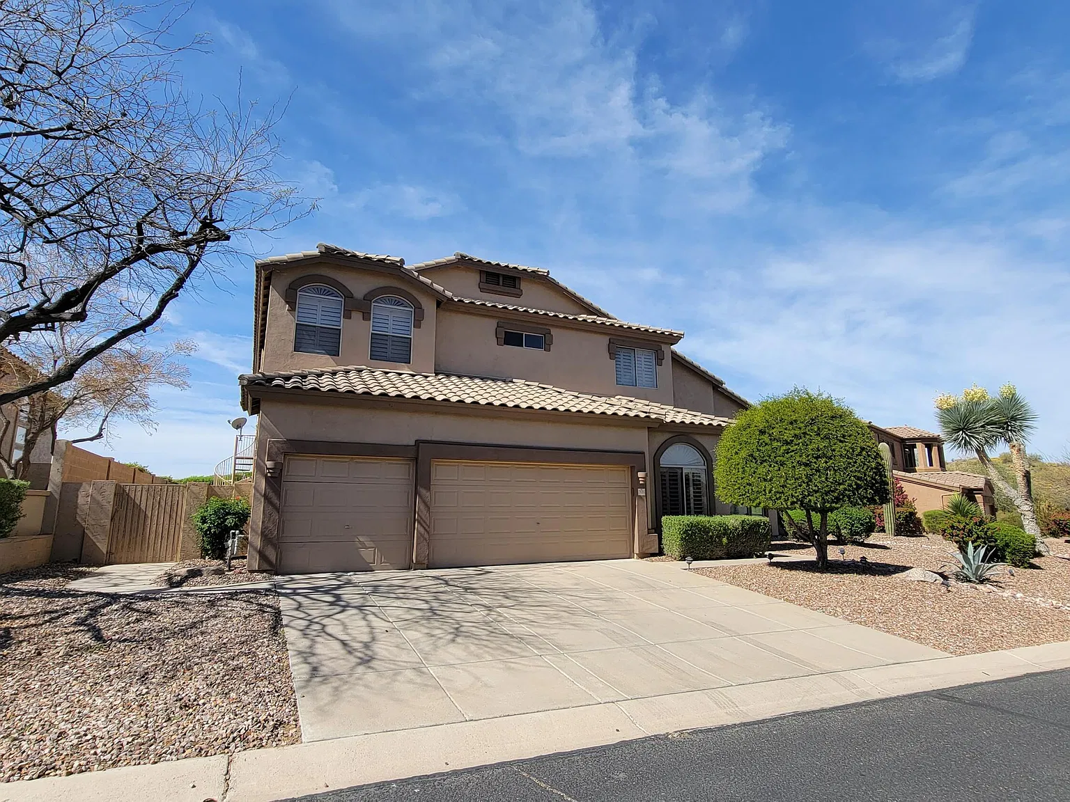 4 bed, 3.0 bath, 3842 sqft, $5,000 — Photo 3