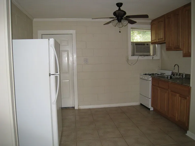 4518 Saint Claude Ave — Photo 4