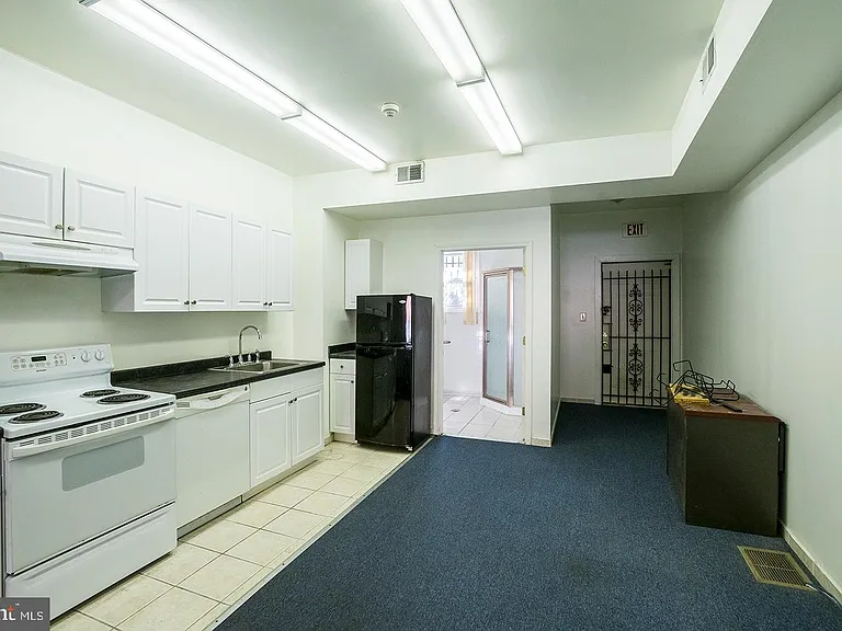 1222 South St #1 — Photo 4