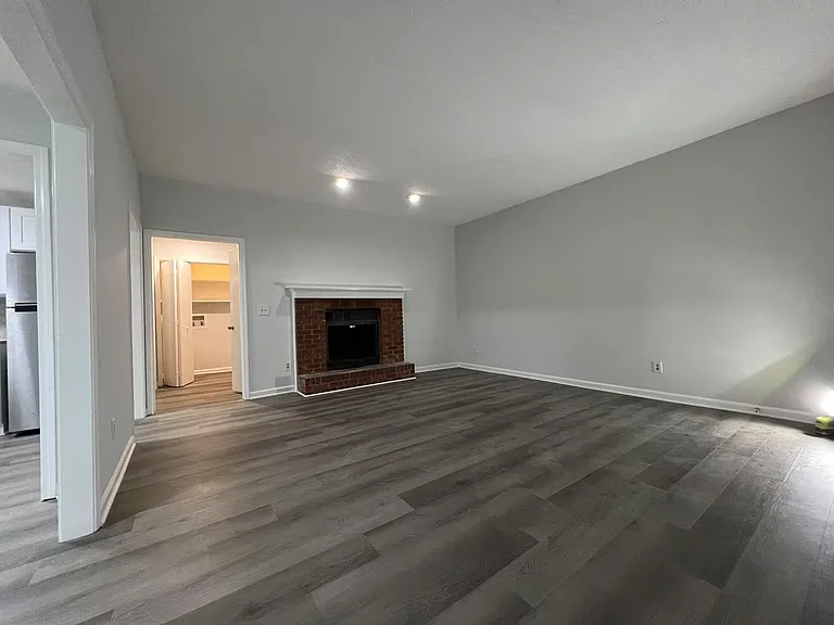 5020 Leeshire Trl — Photo 3