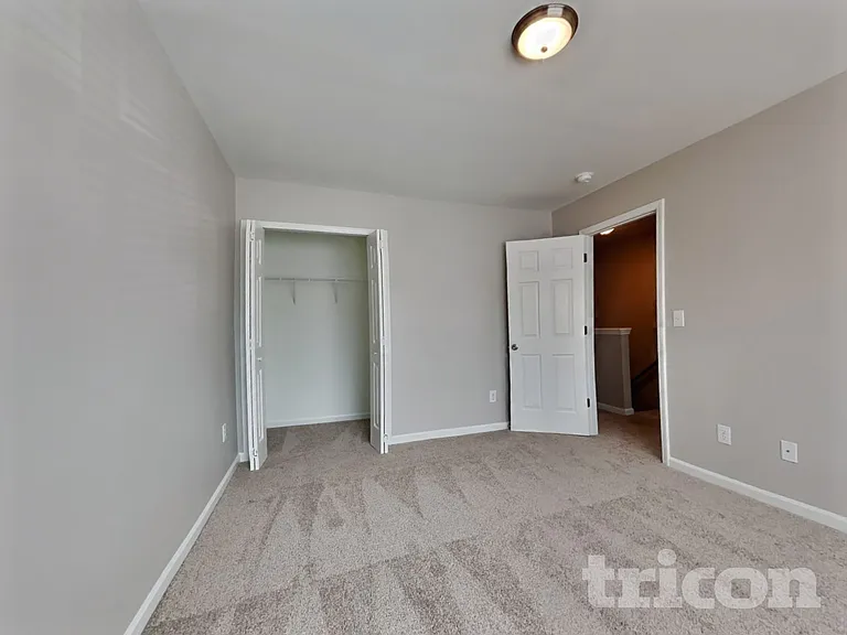 2048 Lauren Woods Dr — Photo 16