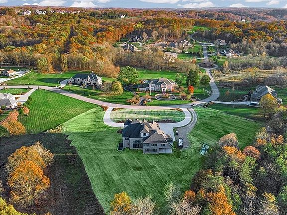 5th image of 705 Copper Creek Ln
