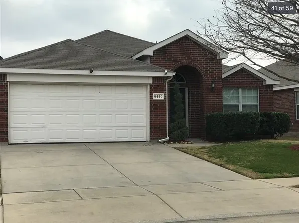 6440 Stone Lake Dr, Fort Worth, TX 76179