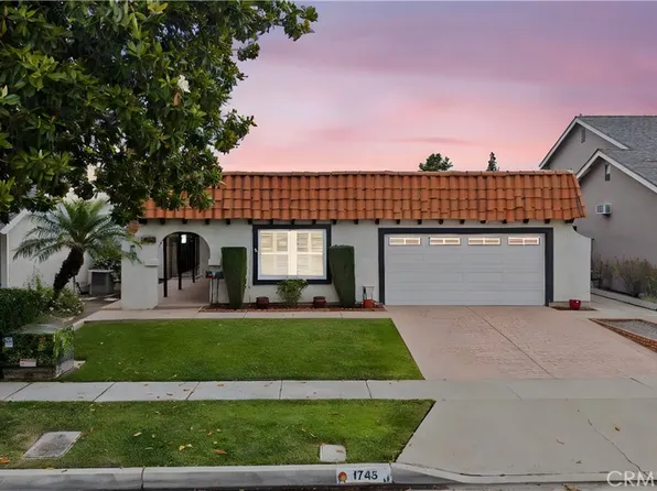 1745 N Holbrook St, Anaheim, CA 92807