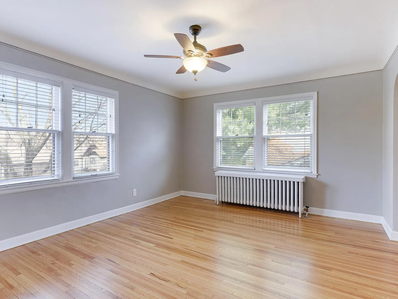 2 bed, 1000 sqft, $1,850 — Photo 3