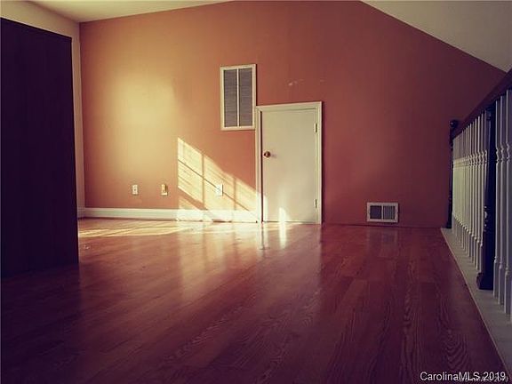 5th image of 2761 Stagbuck Dr
