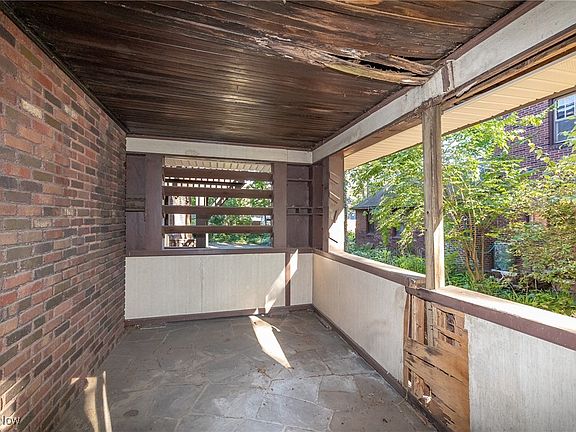 5th image of 1287 Oakridge Dr