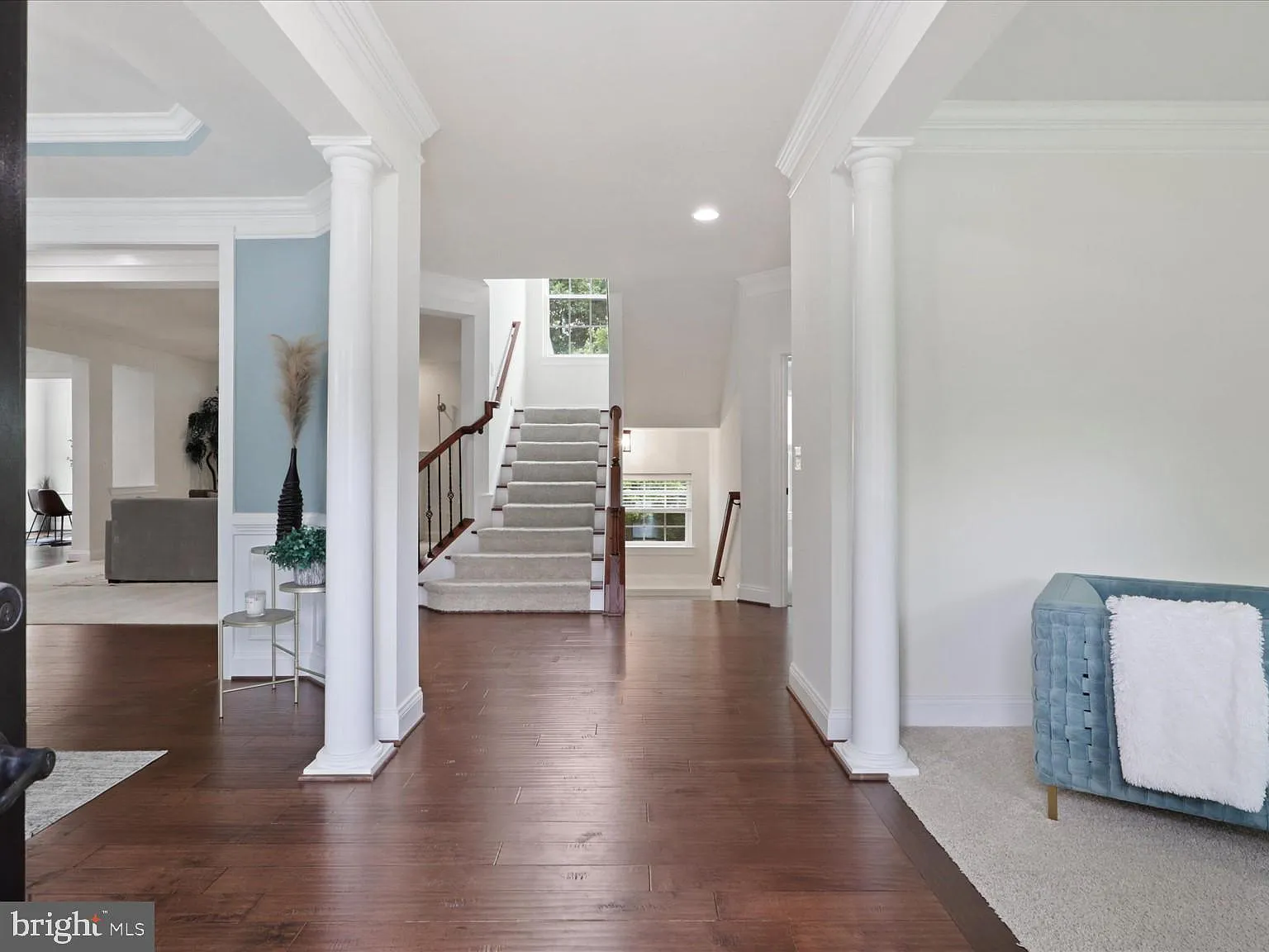 5 bed, 4.5 bath, 5141 sqft, $5,600 — Photo 3