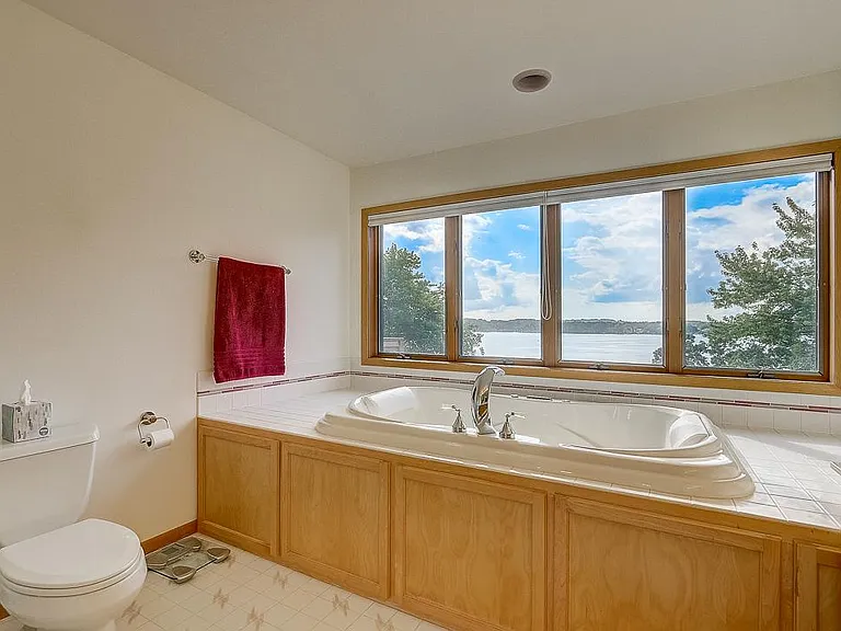 4216 Morris Park Rd — Photo 7