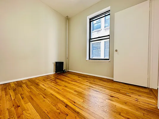 Rented by DeSimone Real Estate | media 15