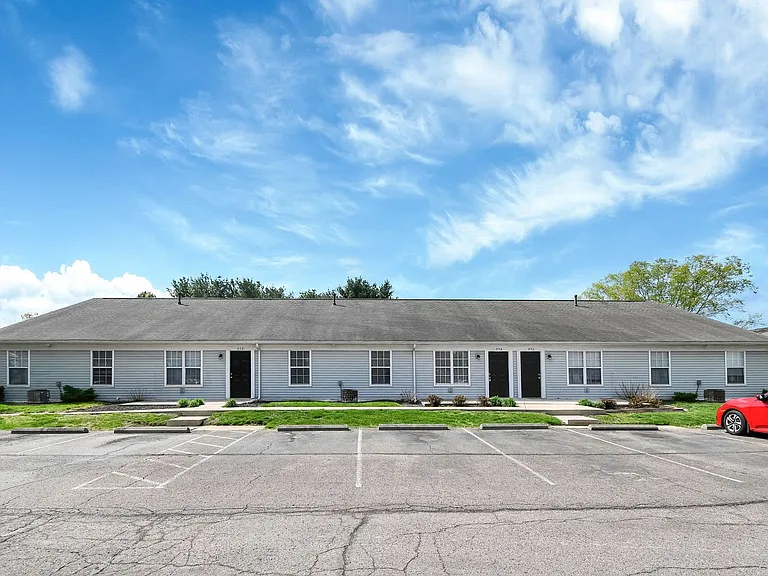 Coventry Apartments — Photo 26