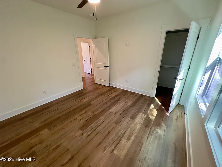 213 Myrtle Ave — Photo 21