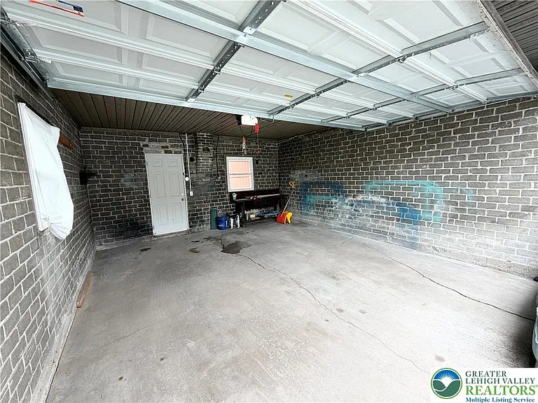 374 8th Ave — Photo 11