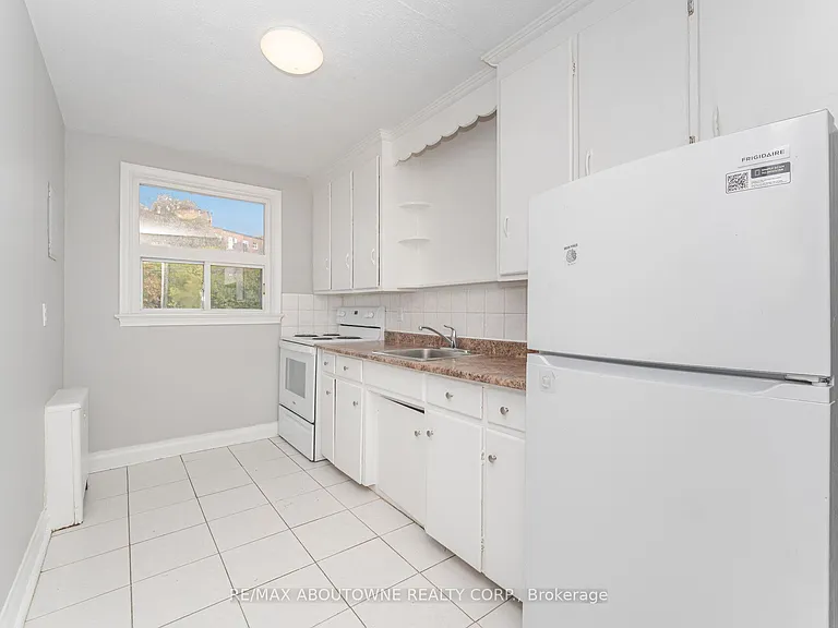 1031 Churchill Ave E #3 — Photo 13