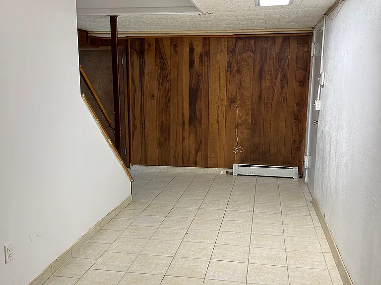 29 Schmidts Ln — Photo 18