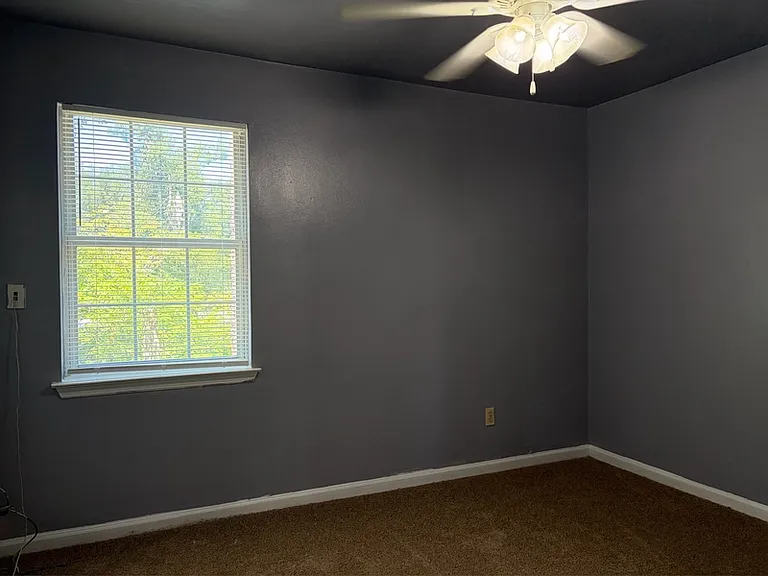 902 Tomahawk Ct #1 — Photo 9