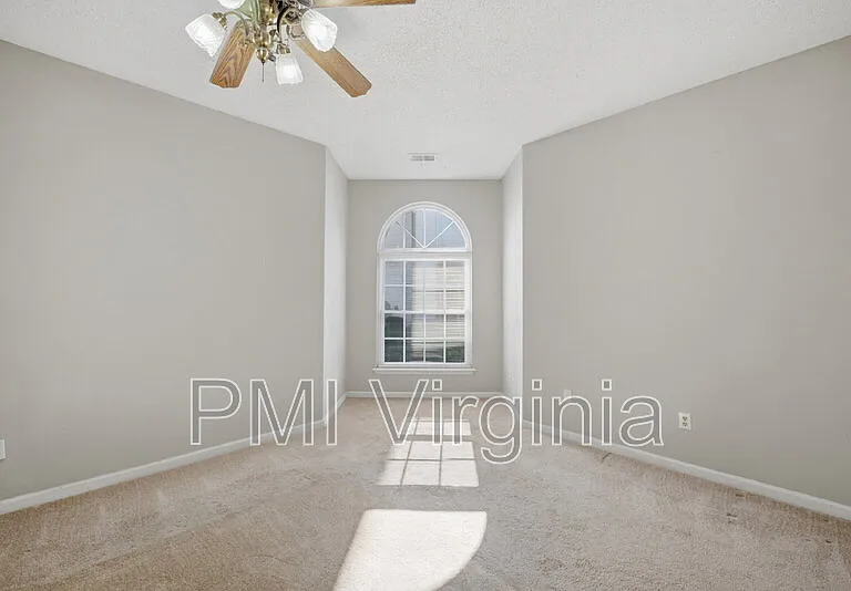 724 Harbor Springs Trl — Photo 15