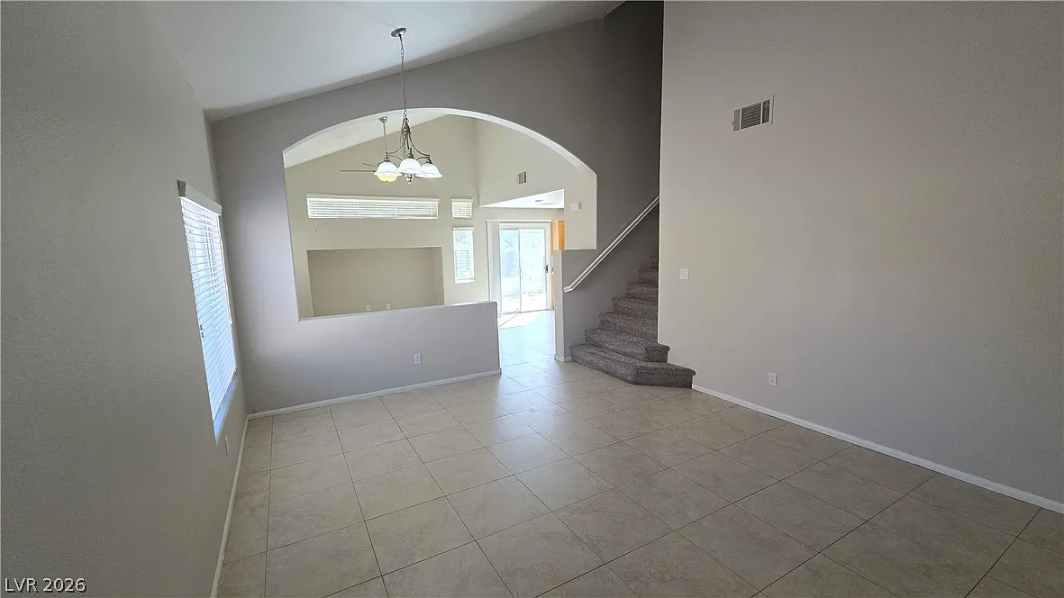 3 bed, 2.5 bath, 1644 sqft, $1,895 — Photo 2