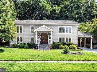 1016 Cottage St SW, Vienna, VA 22180