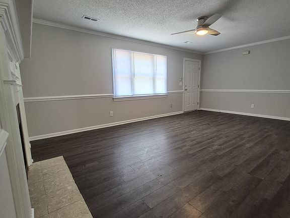 4th image of 2909 Cedar Creek Rd APT A