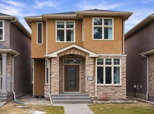 4112 W 19th St SW, Calgary, AB T2T4Y3