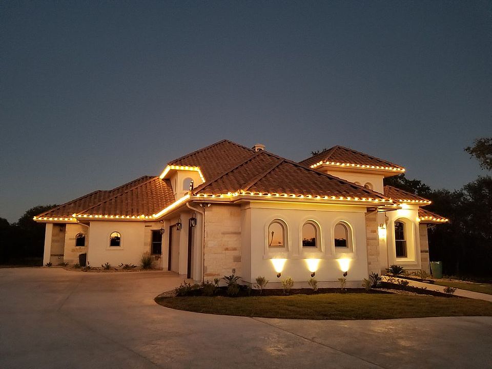 2nd image of 905 Flint Ridge Trl