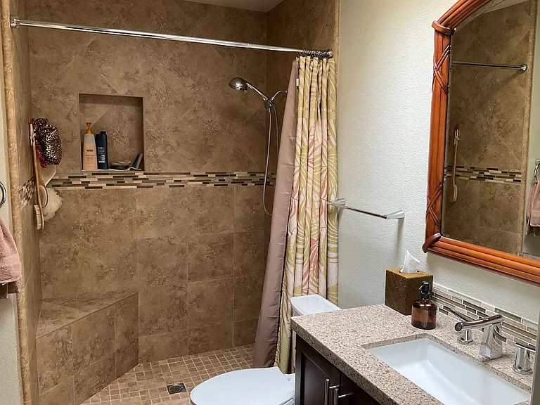 4722 Lakeview Ave — Photo 4