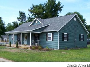 303 S 4th St, Girard, IL
