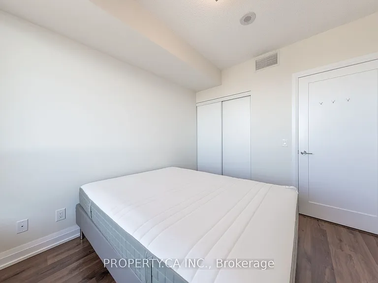 5 Sheppard Ave E #3422 — Photo 19