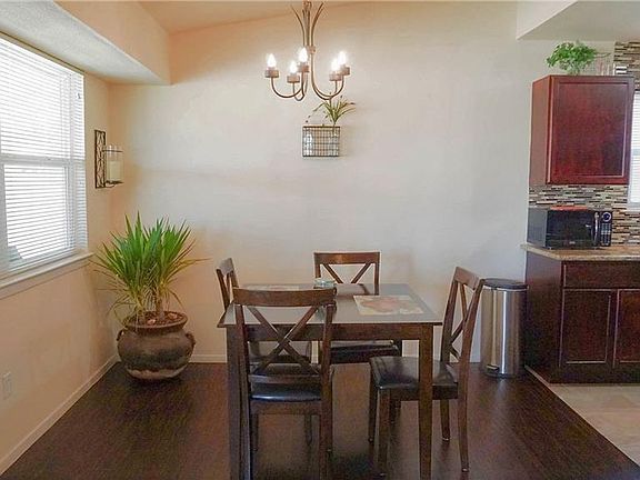 3rd image of 1709 Dove Cir