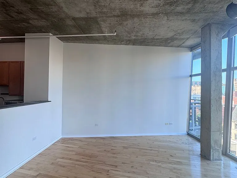 1000 W Leland Ave #7B — Photo 4