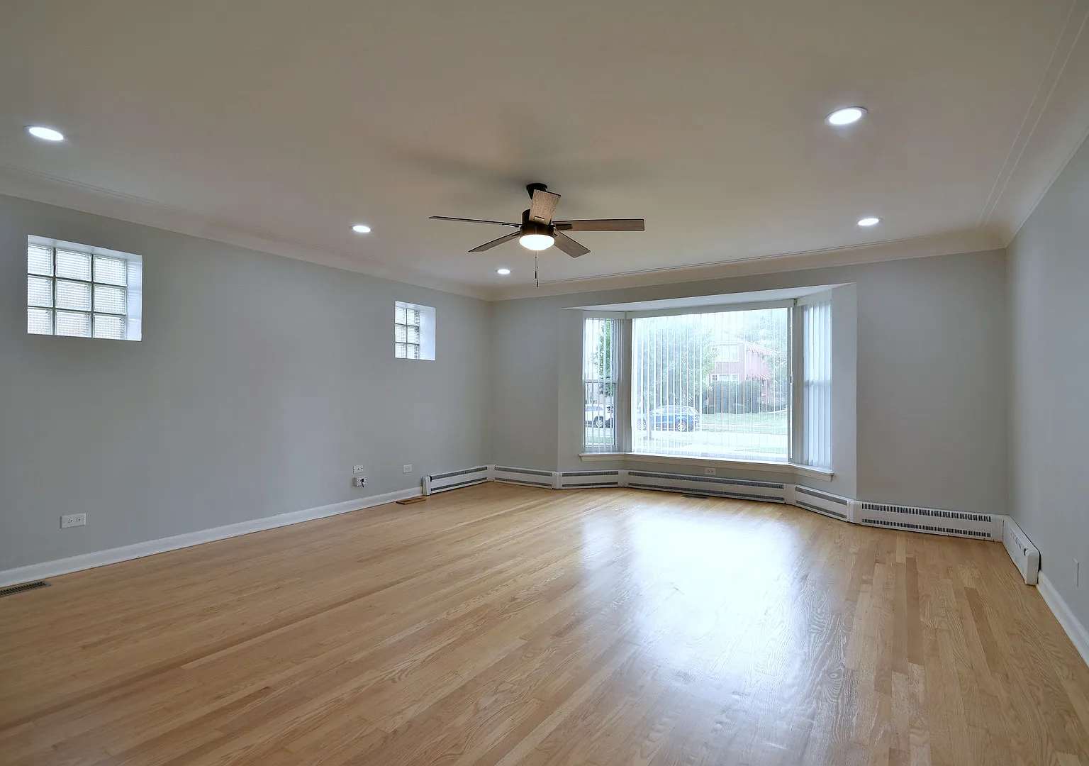 4 bed, 1750 sqft, $3,750 — Photo 2