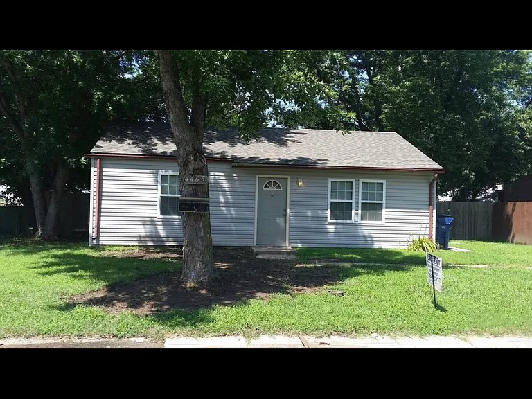 4465 S Elmhurst St — Photo 1