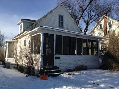 413 2nd Ave W, Dickinson, ND, 58601