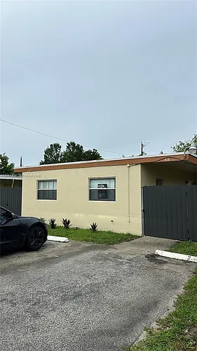 414 NW 15th Way #A Photo 1