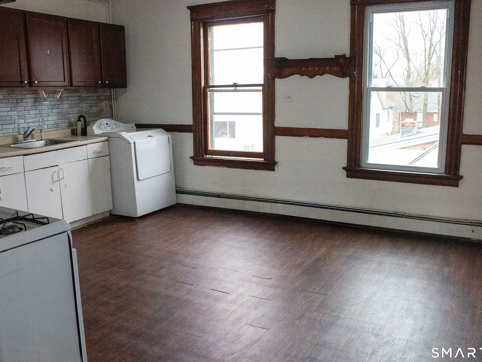 2 bed, 1.0 bath, 3690 sqft, $1,475 — Photo 4