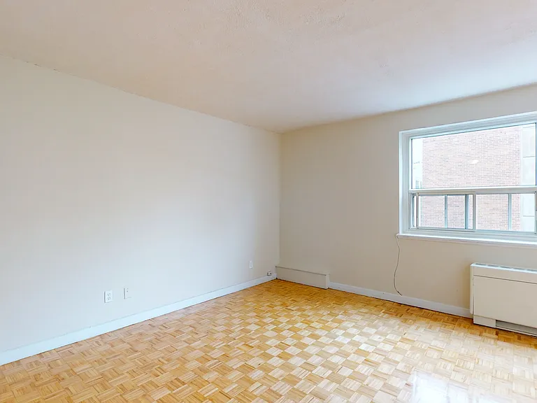 335 Cooper St — Photo 50