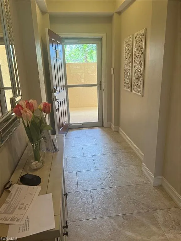 2 bed, 2.0 bath, 1235 sqft, $5,400 — Photo 1